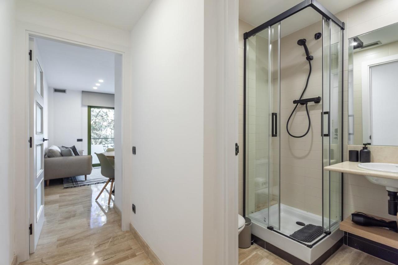 Cozy Apartment Les Corts Barselona Dış mekan fotoğraf